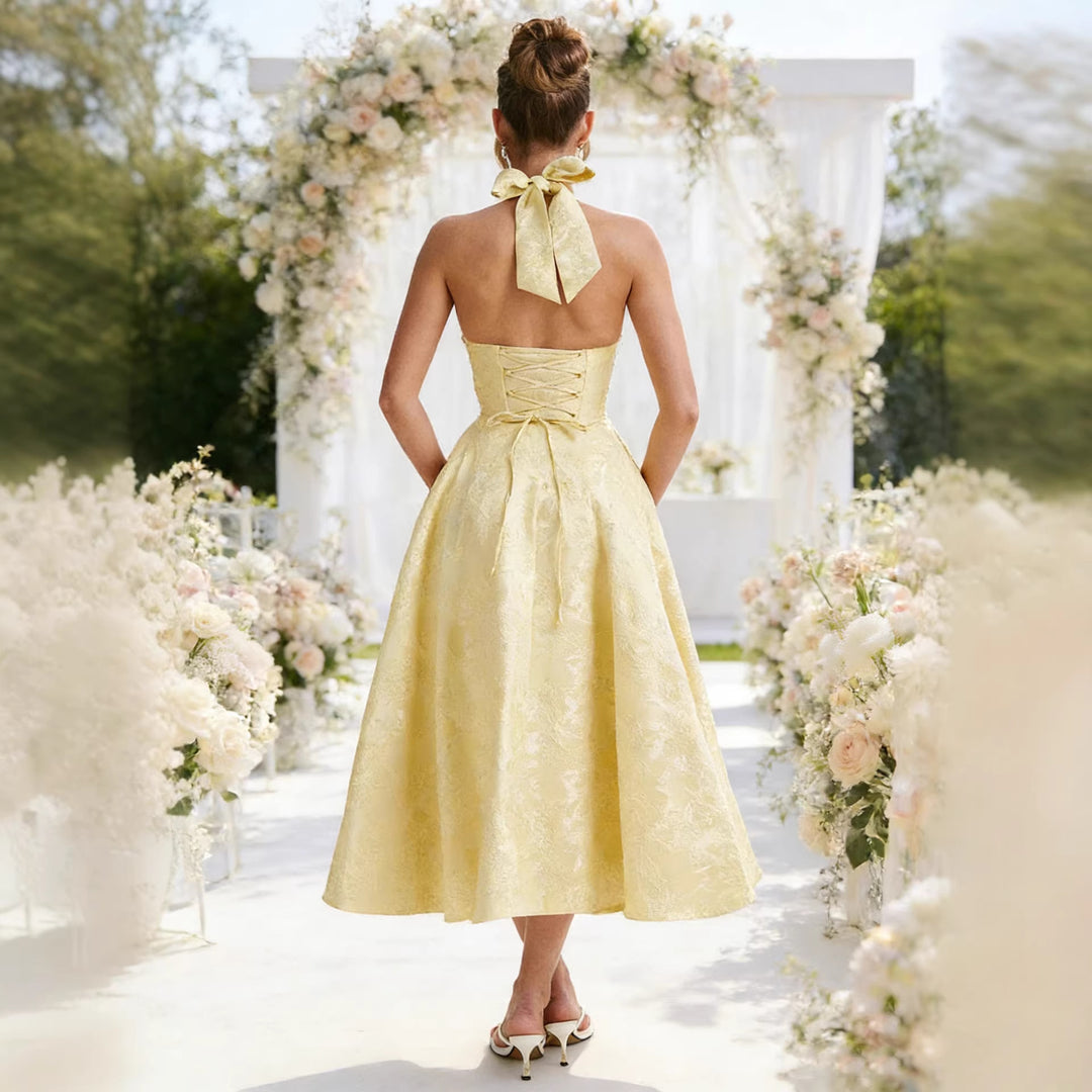 Damen Elegantes Halterneck-Midi-Kleid mit detaillierter Spitzenverarbeitung EB