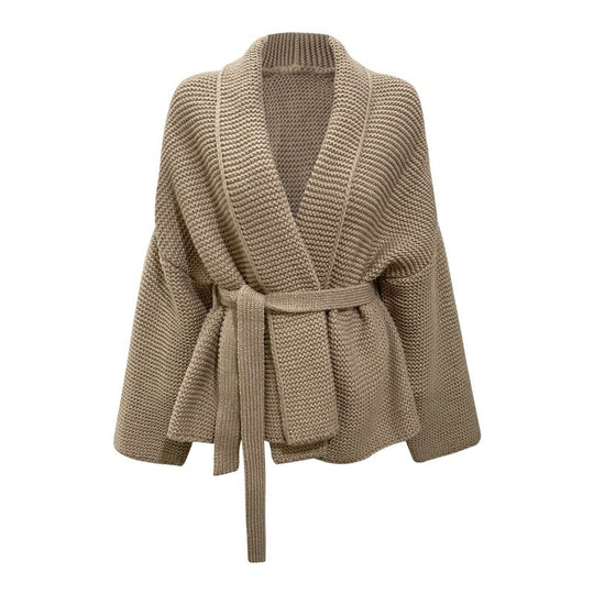 Damen Grobstrickjacke mit modernem Wickeldesign und breitem Kragen EB