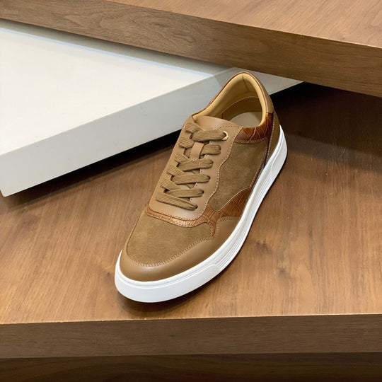 Damen hochwertige Sneaker mit eleganter Wildleder- und Lederkombination EB
