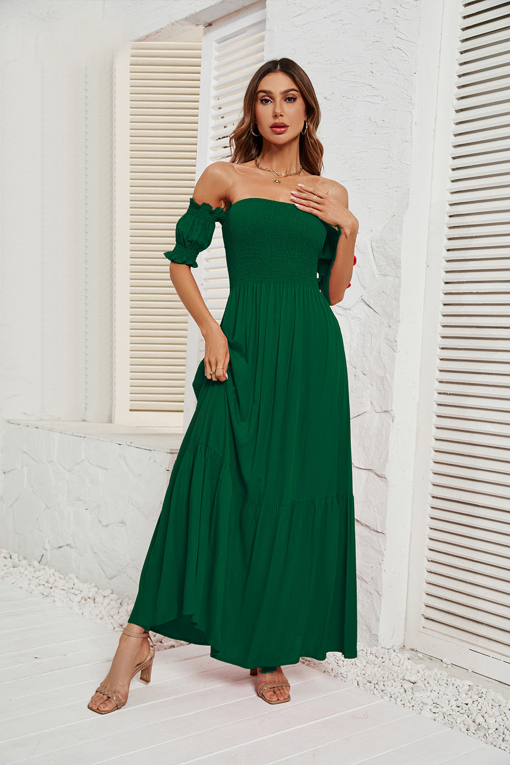 Damen Maxikleid mit schulterfreiem Schnitt und romantischen Puffärmeln EB