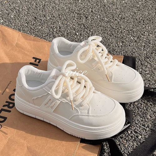 Damen Sportliche Sneakers mit polsternder Sohle und klassischem Design EB