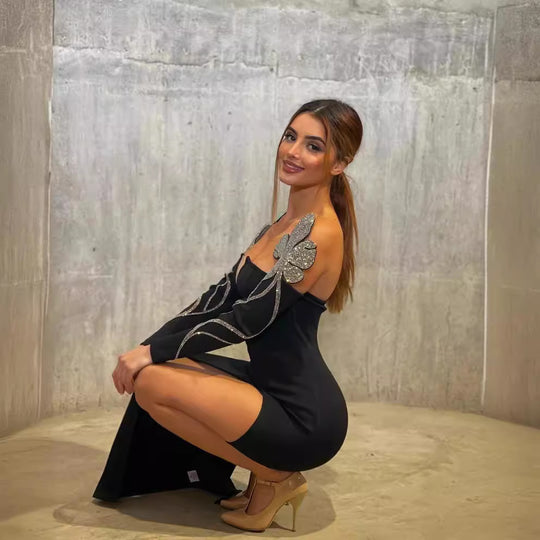 Damen Elegantes Abendkleid mit glitzernden Flügel-Applikationen und tiefem V-Ausschnitt EB