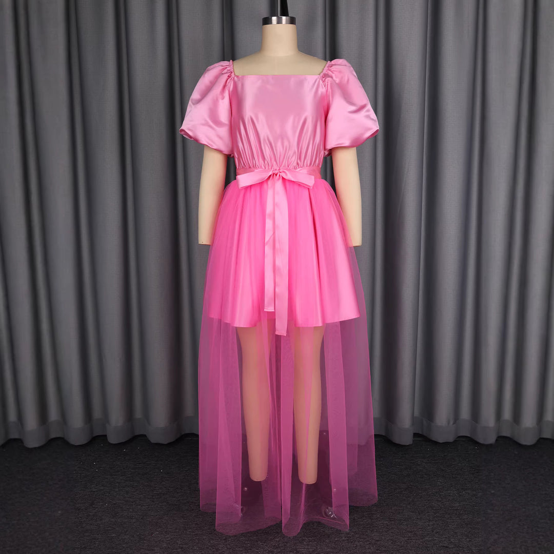 Damen luftiges Kleid mit schickem Tüllrock und Puffärmeln EB