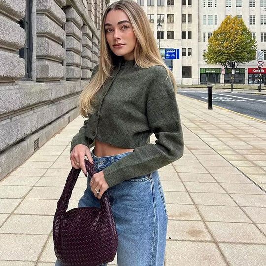 Damen Kurzpullover mit knopfbeschichtetem Design EB