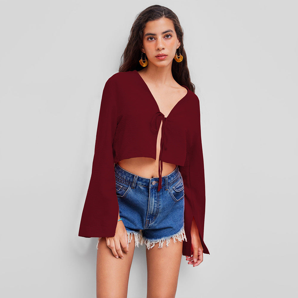 Damen kurzes Bindecrop-Top mit V-Ausschnitt, Knotenbindetail und Glockenärmeln Eichborn Berlin