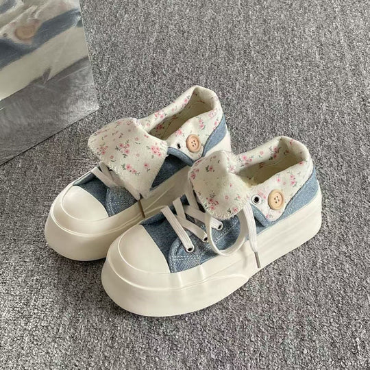 Damen Sneakers mit modischer Knopf-Details und innovativer Gummisohle EB