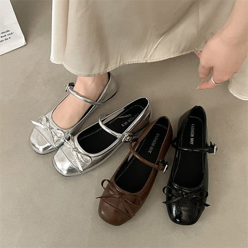 Damen Ballerinas mit zarter Spitzenapplikation und elegantem Riemen EB