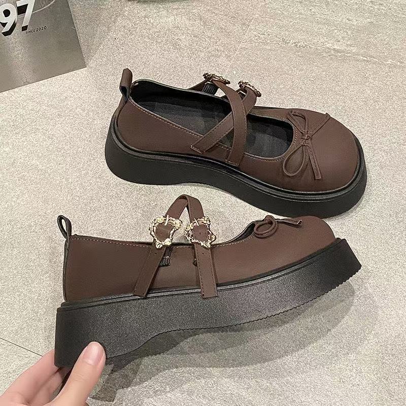 Damen Bequeme Plateau-Sandalen mit eleganten Verzierungen EB