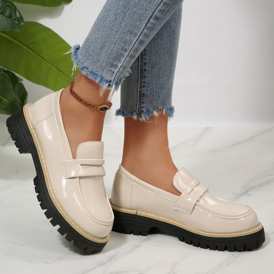 Damen Modische und komfortable Lackleder-Loafers mit robustem Profil EB