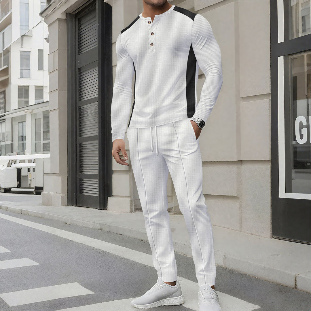 Herren modisches Freizeit-Set mit strukturiertem Langarmshirt und passenden Jogginghosen EB