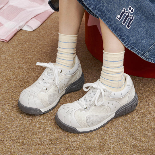 Damen sportliche Sneakers mit atmungsaktiver Oberflächenstruktur und stabiler Sohle EB