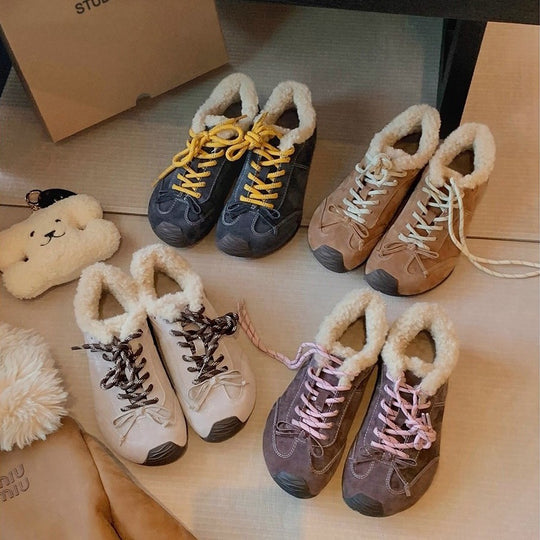 Damen Komfortable Sneaker mit flauschigem Innenfutter und modischem Design EB