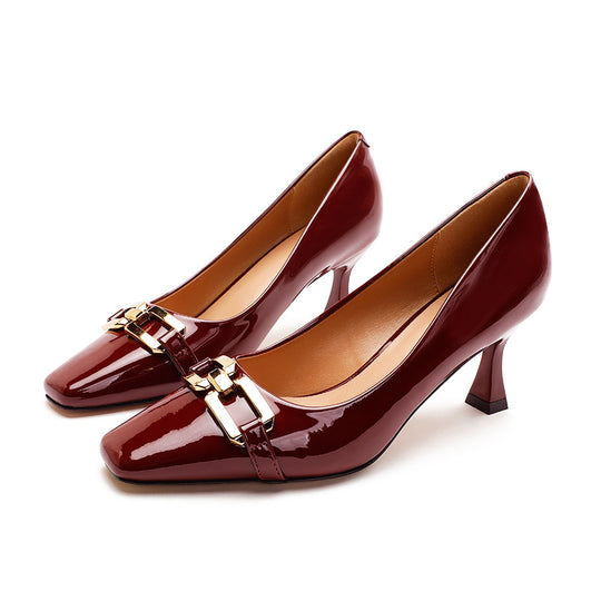 Damen Pumps mit geschmackvollem quadratischem Zehenbereich und eleganter Schnallenapplikation EB