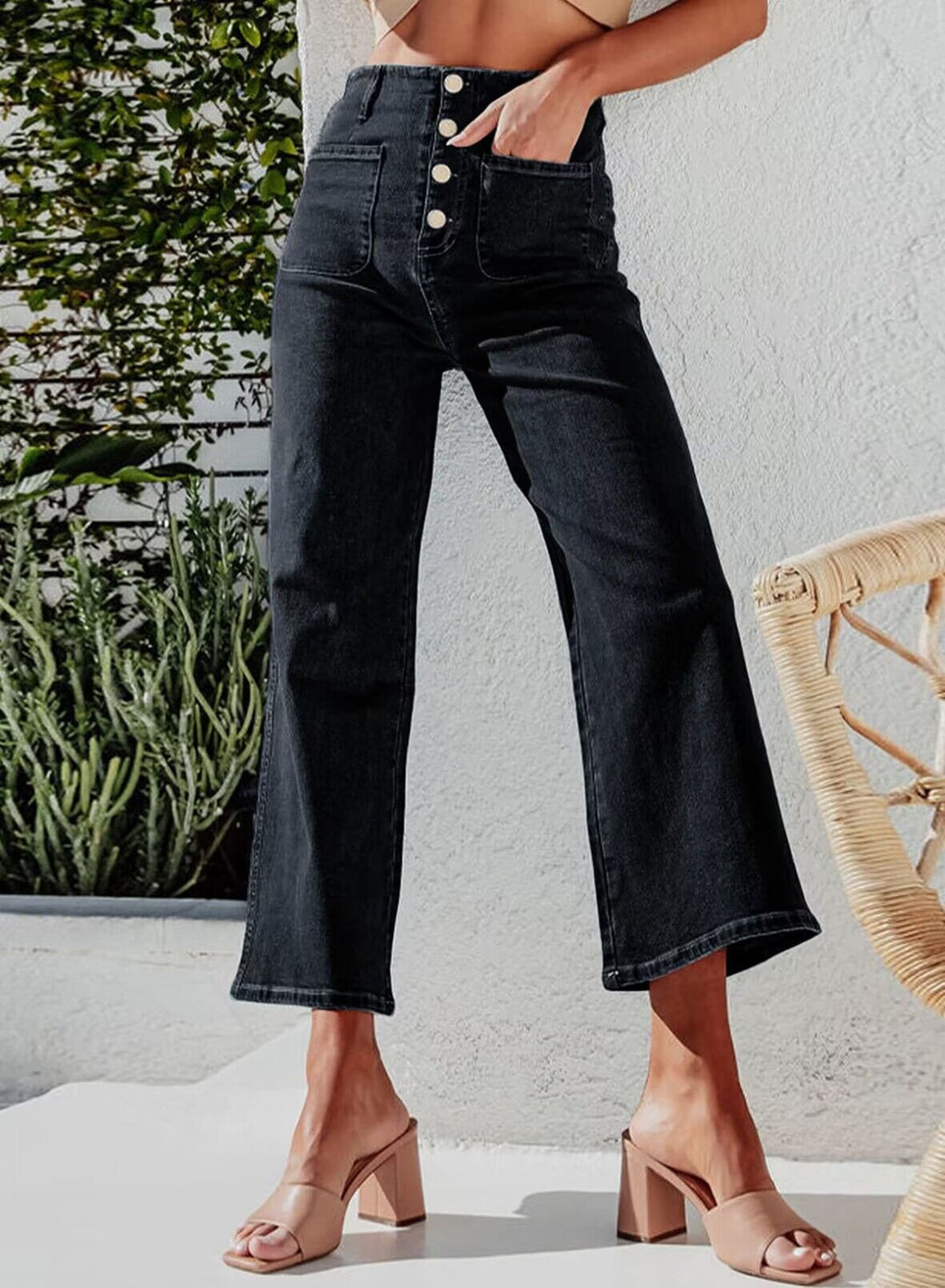 Damen High-Waist Jeans mit Knopfdetail und weitem Bein EB