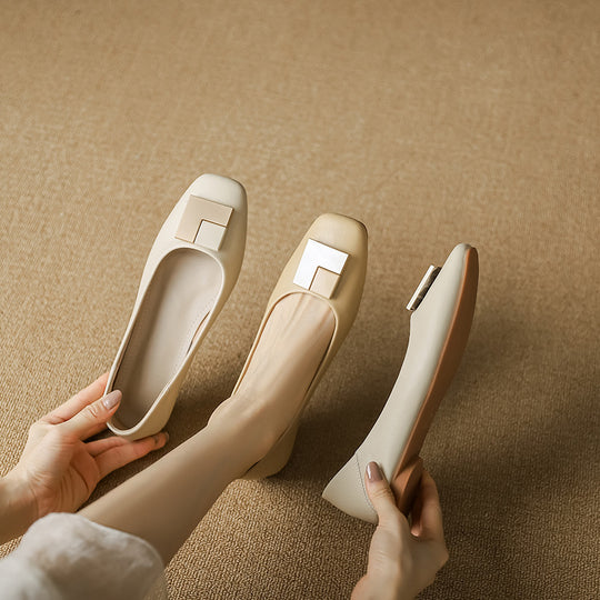 Damen elegante Ballerinas mit modischem Metallakzent EB