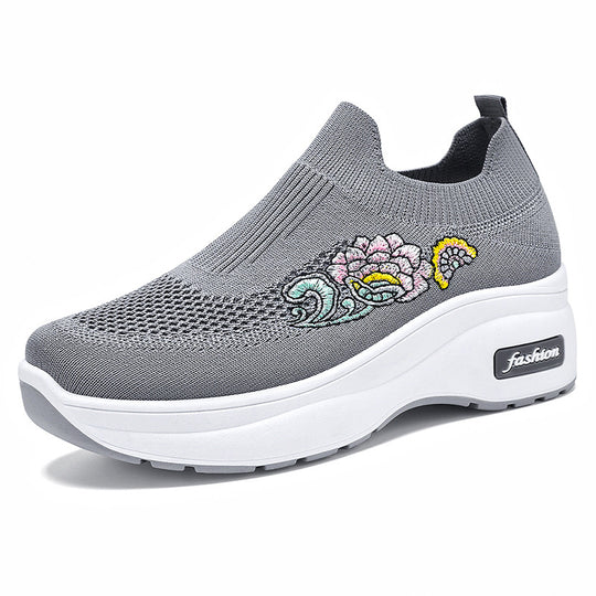 Damen Modische Slip-On Sneakers mit floralem Stickdesign EB
