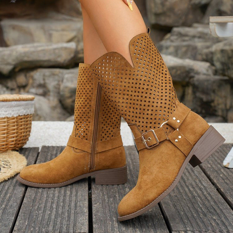 Damen Stiefel aus perforiertem Wildleder mit modischem Schnallen-Detail EB
