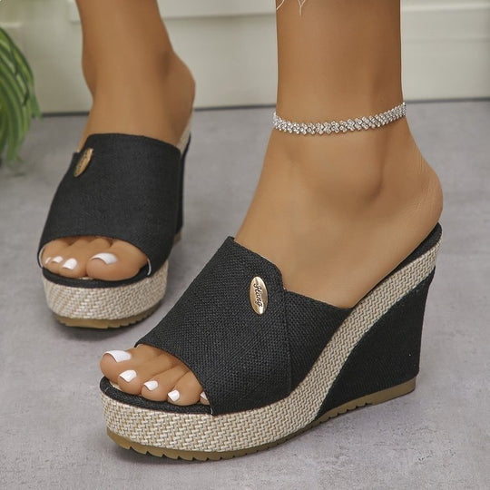 Damen Wedge-Pantoletten mit stylischem Textil-Obermaterial und dekorativem Schmuckdetail EB