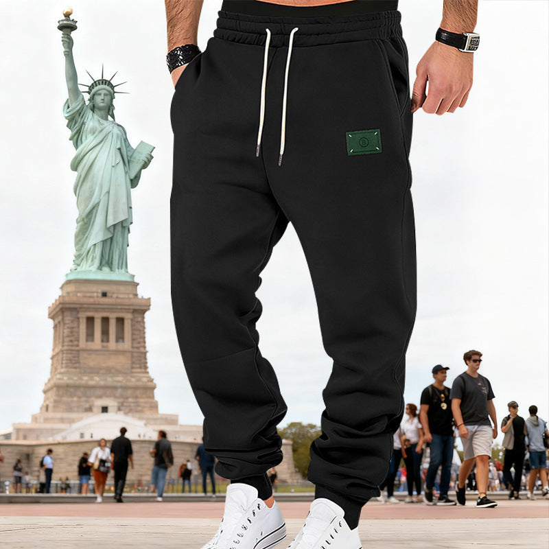 Herren Slim-Fit Sweat-Jogger mit elastischem Bund, Tunnelzug und gerippten Bündchen EB