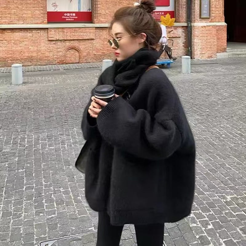 Damen Oversized Strickjacke aus hochwertigem Mohair-Mix mit tiefem V-Ausschnitt und praktischen Taschen EB