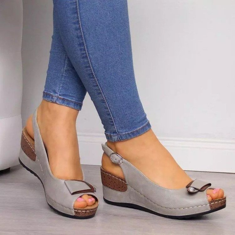 Damen Wedge-Sandaletten mit dekorativer Schnalle und anatomischem Fußbett EB