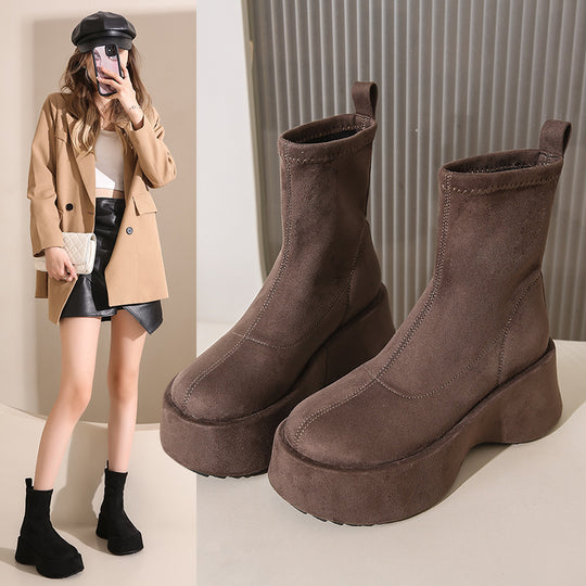 Damen Ankle Boots aus luxuriösem Wildleder mit bequemer leichtgewichtiger Sohle EB