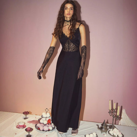 Damen Abendkleid mit transparentem Spitzenoberteil und elegantem Schnitt EB