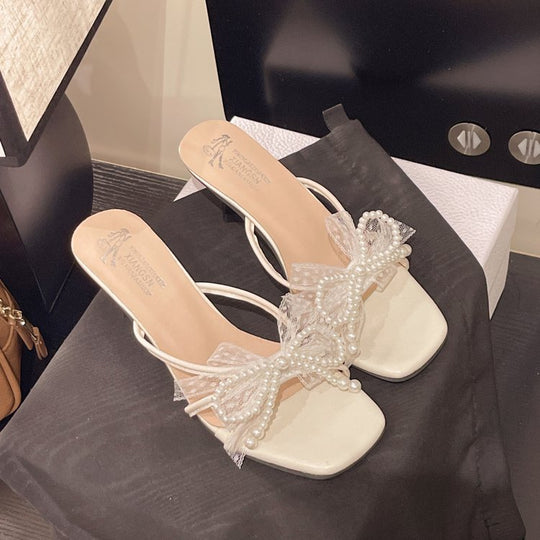 Damen elegante Plateau-Sandaletten mit durchscheinendem Riemen und opulenten Schleifenakzenten EB