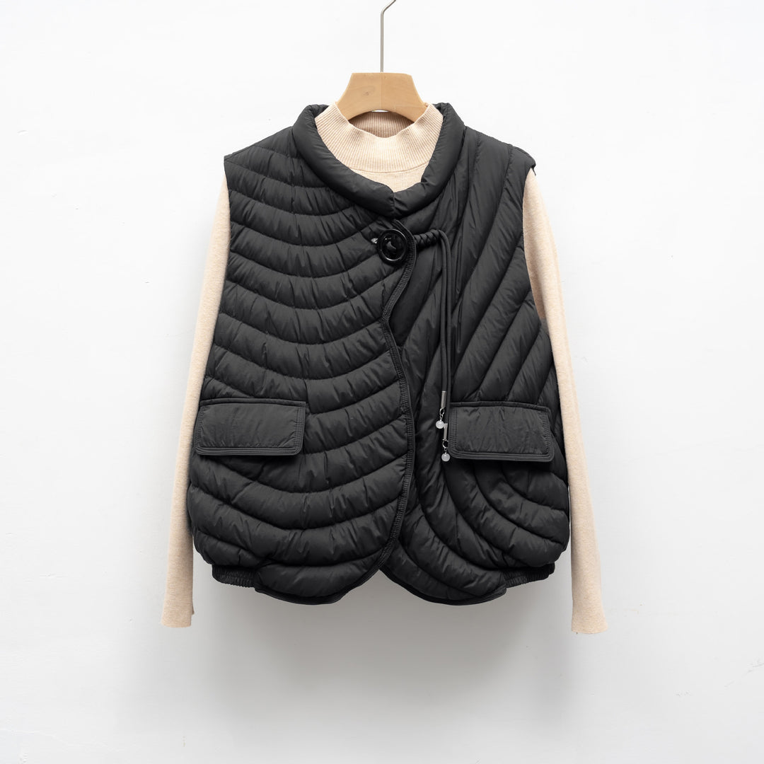 Damen gesteppte Weste mit innovativem Schnitt und funktionalen Taschen EB