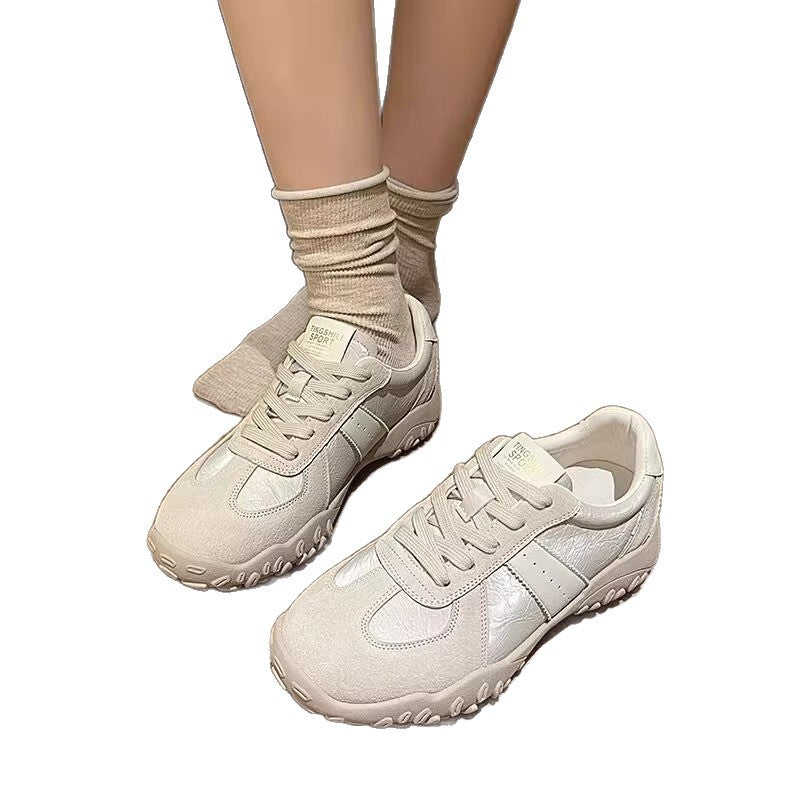 Damen Sportliche Sneakers mit innovativer Sohle und hochwertigem Wildleder-Obermaterial EB