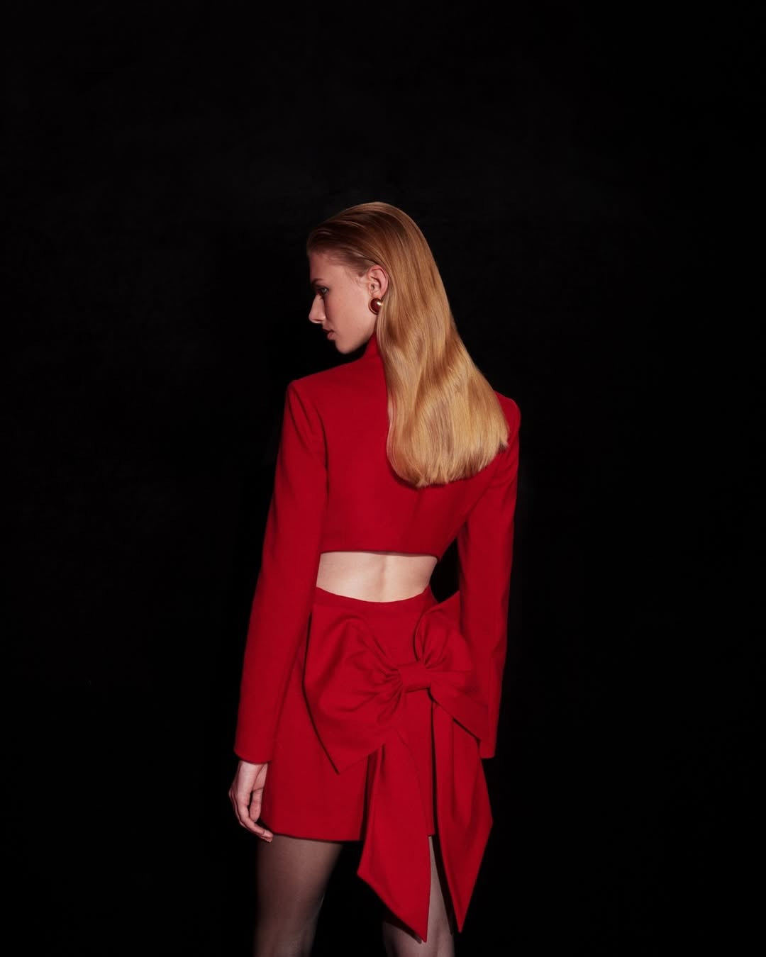 Damen Chicer Minirock mit Rückenansicht und großem Schleifendetail EB