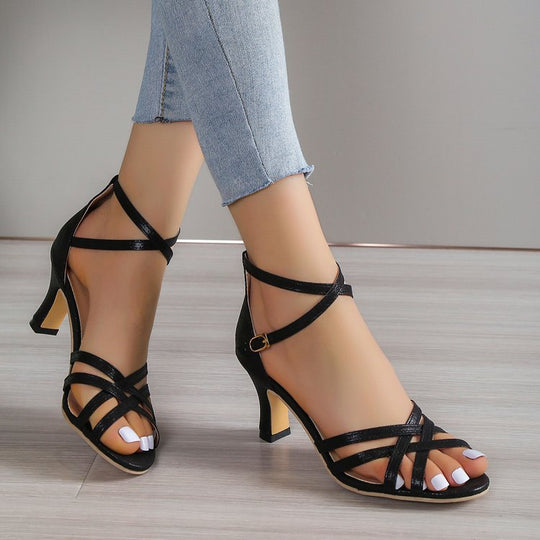 Damen Absatzsandalen mit modischem Riemendesign und eleganter Cross-Over-Bindung EB