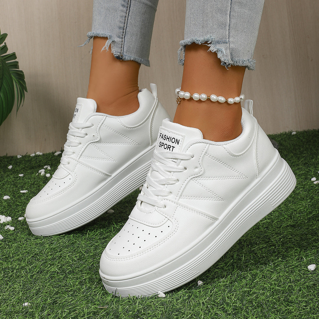 Damen Sneakers mit maximalem Tragekomfort und trendiger Plateau-Sohle EB