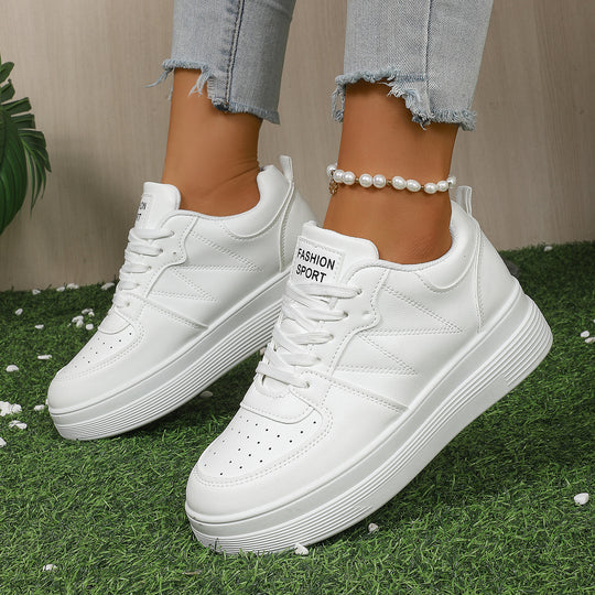 Damen Sneakers mit maximalem Tragekomfort und trendiger Plateau-Sohle EB