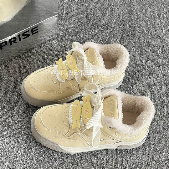 Damen Bequeme Sneaker mit kuscheligem Innenfutter und modischen Schnürdetails EB