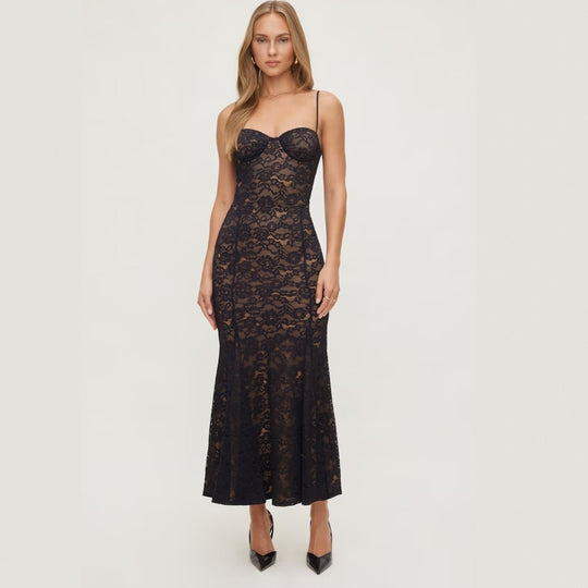 Damen Spitzenkleid mit sanften Konturen und trägerlosem Design EB