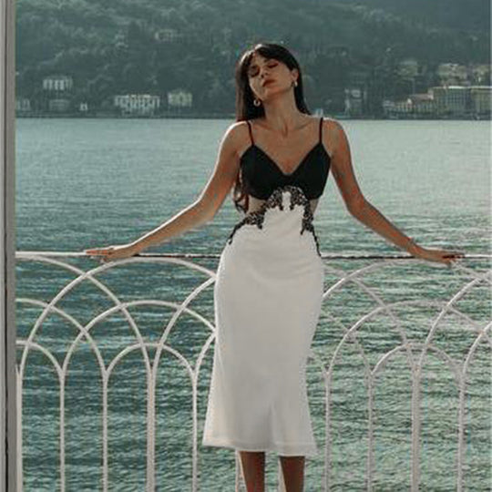 Damen Elegantes Maxikleid mit zarter Spitze und figurschmeichelndem Schnitt EB