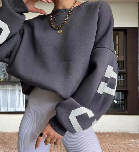 Damen Oversized Sweatshirt mit grafischen Akzenten EB