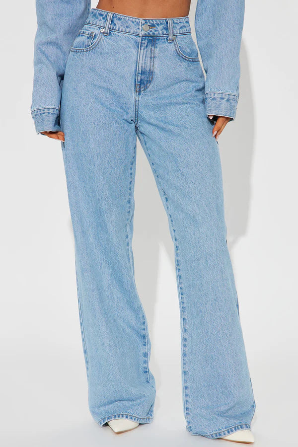 Damen nan hochgeschnittene Weitbein-Jeans mit taillierendem Bund, klassischem Five‑Pocket‑Schnitt und fließendem Bein EB