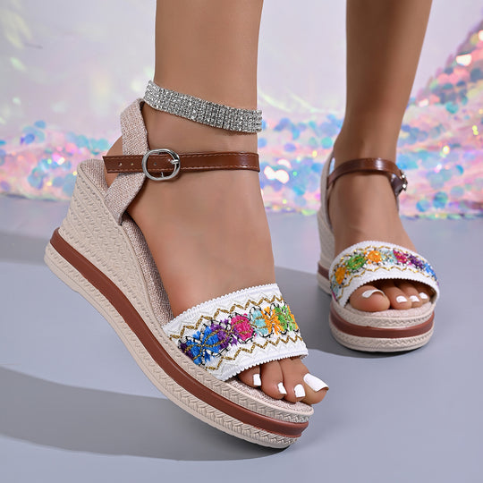 Damen Wedge-Sandalen mit buntem Stickereibesatz und komfortablem Riemchen EB