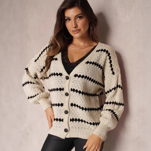 Damen Strickjacke mit markantem Muster und voluminösen Ärmeln EB