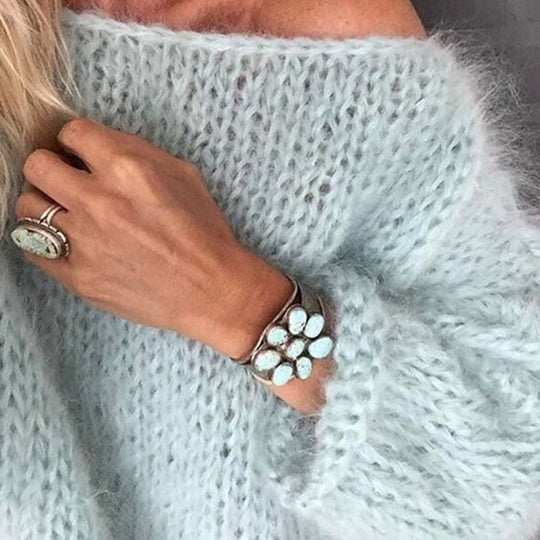 Damen Kurzgeschnitteter flauschiger Grobstrickpullover mit überschnittener Schulter EB