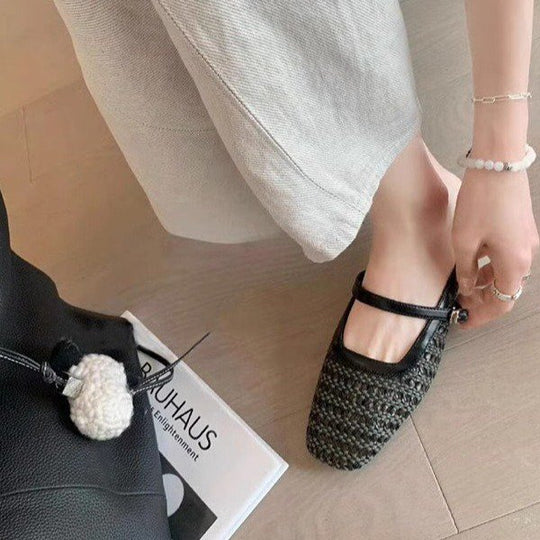 Damen elegante Ballerinas mit modischem Riemchen und atmungsaktiver Perforation EB