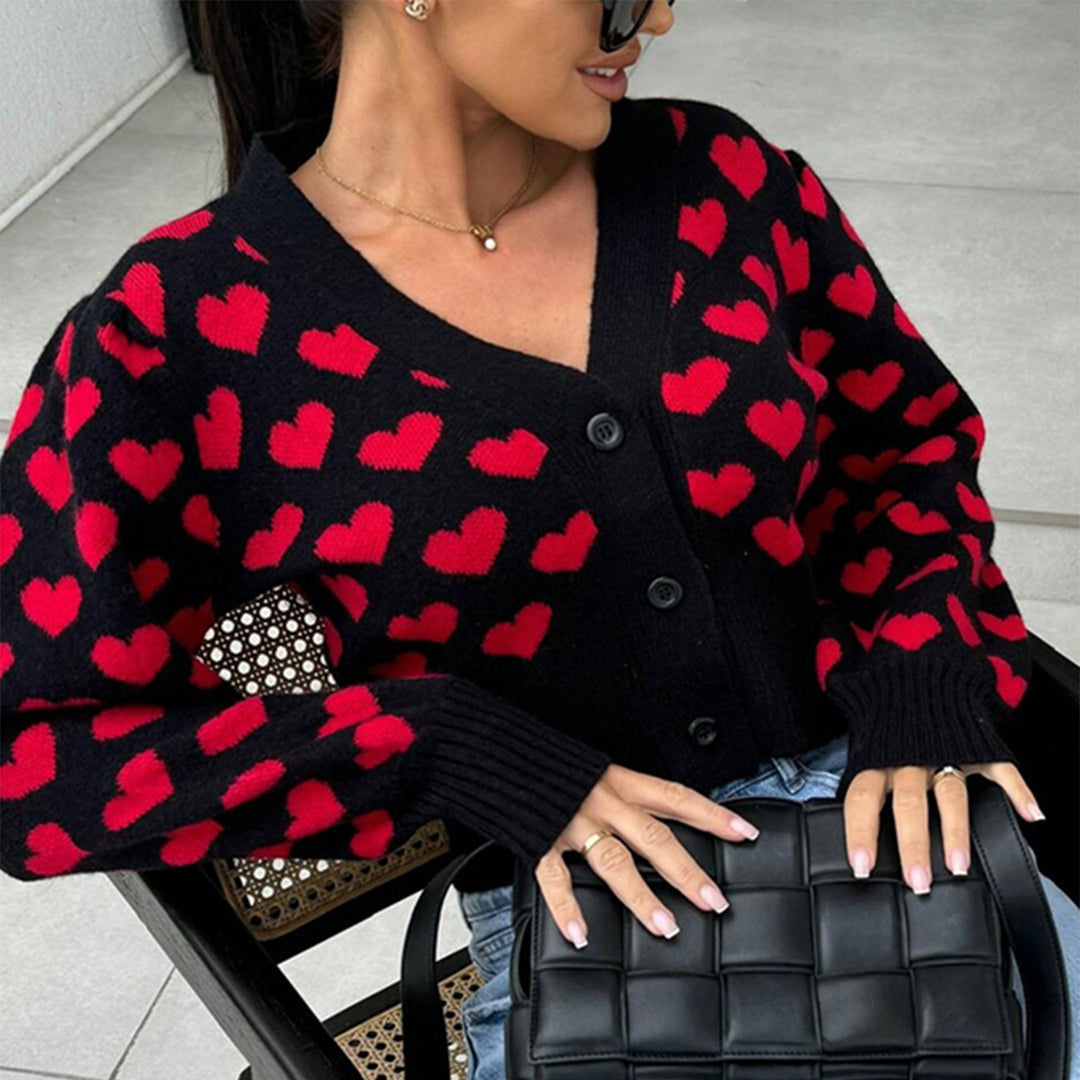Damen Strickjacke mit Herzmotiv und dekorativen Knöpfen EB