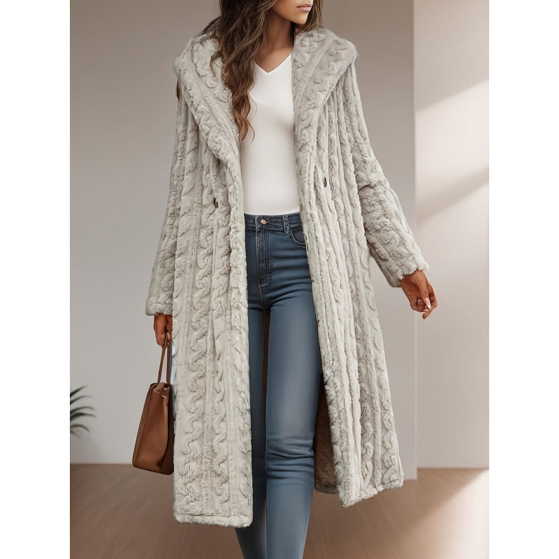 Damen Strickmantel mit Oversized-Kragen und originellen Zopfmuster EB
