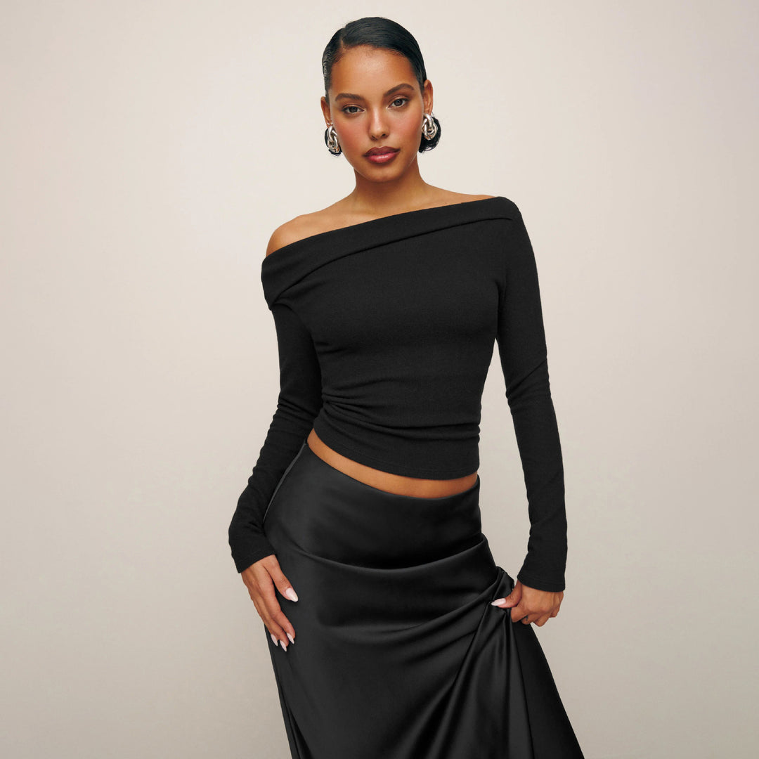 Damen Elegantes Langarmoberteil mit schrägem Ausschnitt und figurbetontem Schnitt EB