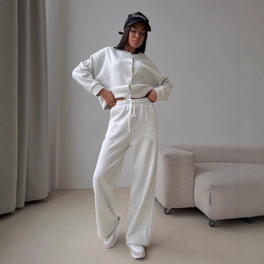 Damen geknöpftes Cropped-Lounge-Set mit Oversize-Cardigan und hochtaillierter Wide-Leg Jogginghose Eichborn Berlin