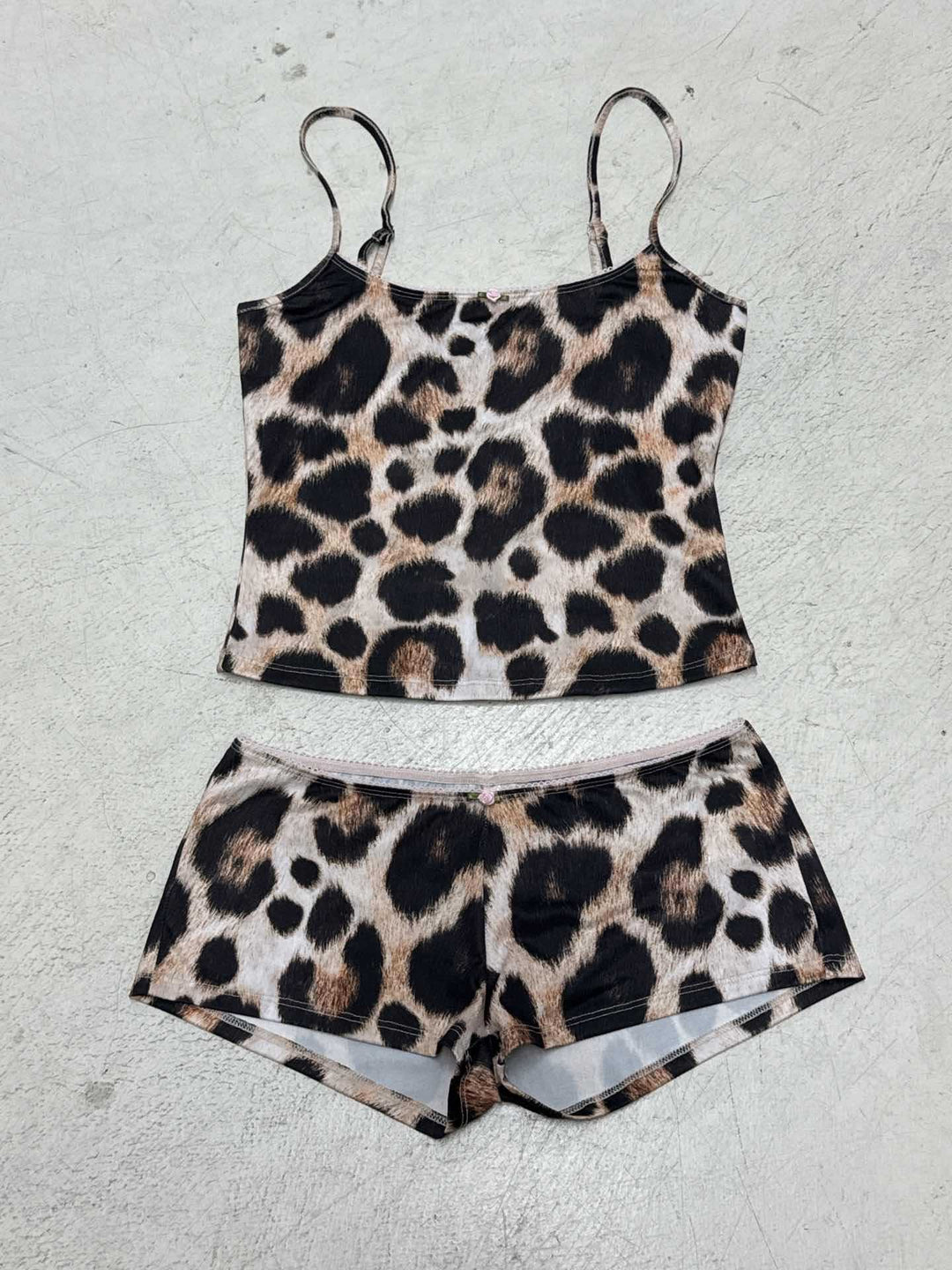 Damen sportliches Set mit Leopardenmuster EB