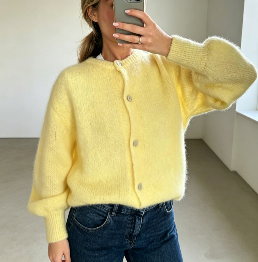 Damen Kuschelige Mohair-Optik Strickjacke mit Rundhals und Ballonärmeln EB