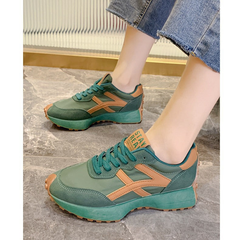 Damen Sportliche Sneaker mit atmungsaktiver Obermaterialstruktur und gedämpfter Sohle EB